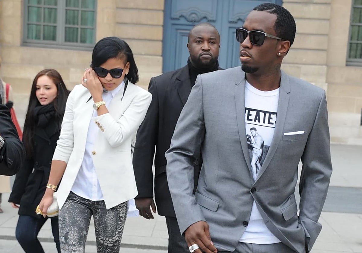 Cassie Ventura, caminando detrás de Sean Combs