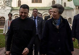 Así fue la discreta visita de la Princesa Ana a Ucrania: un gesto de cercanía, un sobre con sello real y un mensaje de apoyo