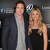 Denise Richards rompe su silencio con un desgarrador testimonio y Aaron Phypers contraataca en los tribunales: «Ella miente»