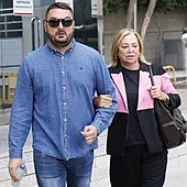 Belén Esteban, visiblemente seria y arropada por su marido en el juicio contra Toño Sanchís