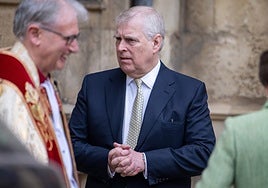 El Príncipe Andrés, la sombra de la monarquía británica: cronología de una caída sin retorno