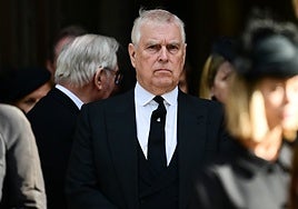 Por qué el Príncipe Andrés lleva más de 20 años sin pagar el alquiler de su mansión de 30 habitaciones