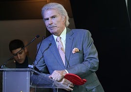 Bigote Arrocet reactiva su vida sentimental con la caribeña Mimi, profesora de Pilates 35 años más joven que él