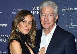 Richard Gere deja Madrid y se vuelve con su familia a Estados Unidos cinco años antes de lo previsto