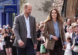 Los Príncipes de Gales ganan la batalla legal por las fotos de sus vacaciones y lanzan una amenaza