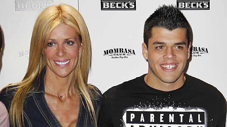 La modelo Maribel Sanz, exmujer de Sergio Dalma, junto a su hijo Sergi Capdevila