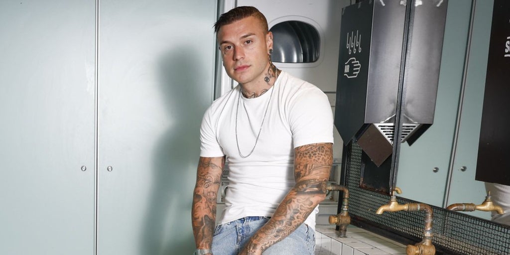 El actor Adrián Rodríguez recae en su adicción a las drogas