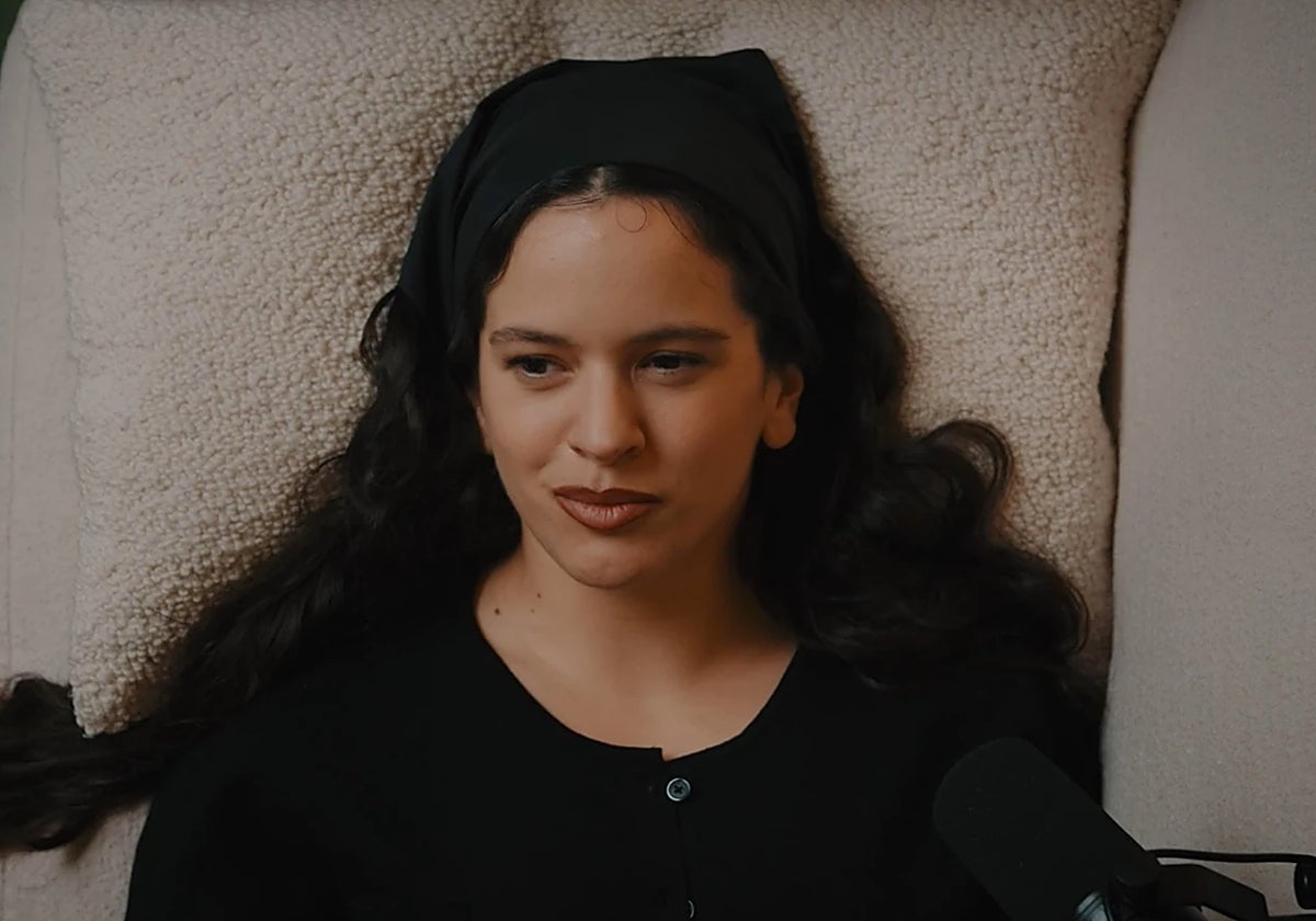 Rosalía, tumbada en el diván de Freud