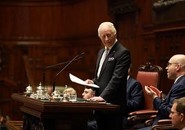 Carlos III blinda la Corona ante los escándalos del príncipe Andrés y del príncipe Harry