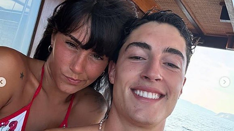 Aitana sorprende al revelar cómo comenzó su historia de amor con Plex