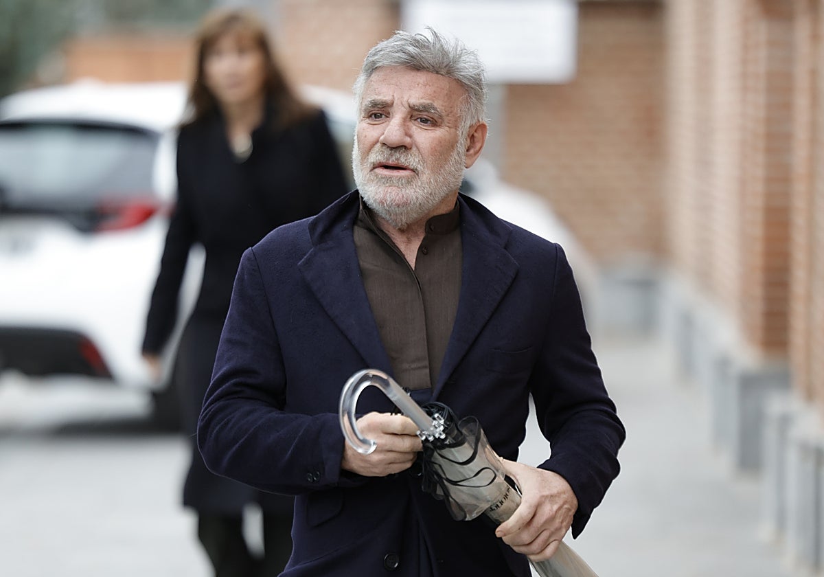 El arquitecto Joaquín Torres, roto por la muerte de su padre, el ferrolano Juan  Torres Piñón