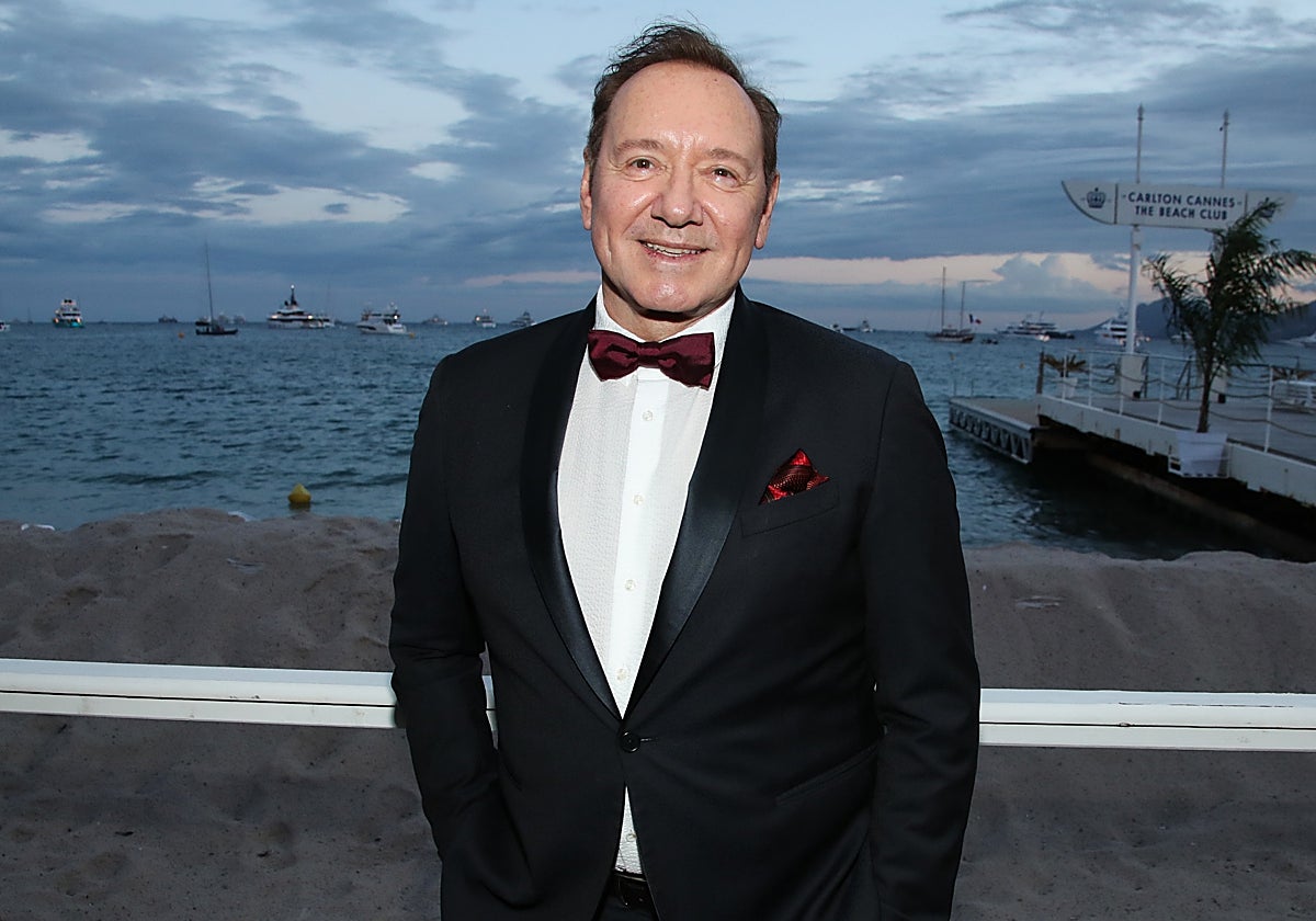Kevin Spacey niega estar sin hogar y aclara sus polémicas declaraciones