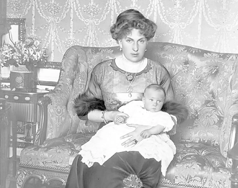 Victoria Eugenia com Juan Carlos I