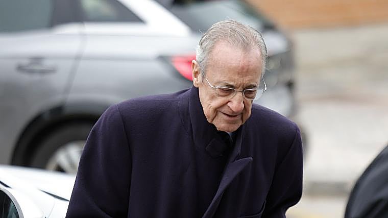 Florentino Perez arriving for the funeral