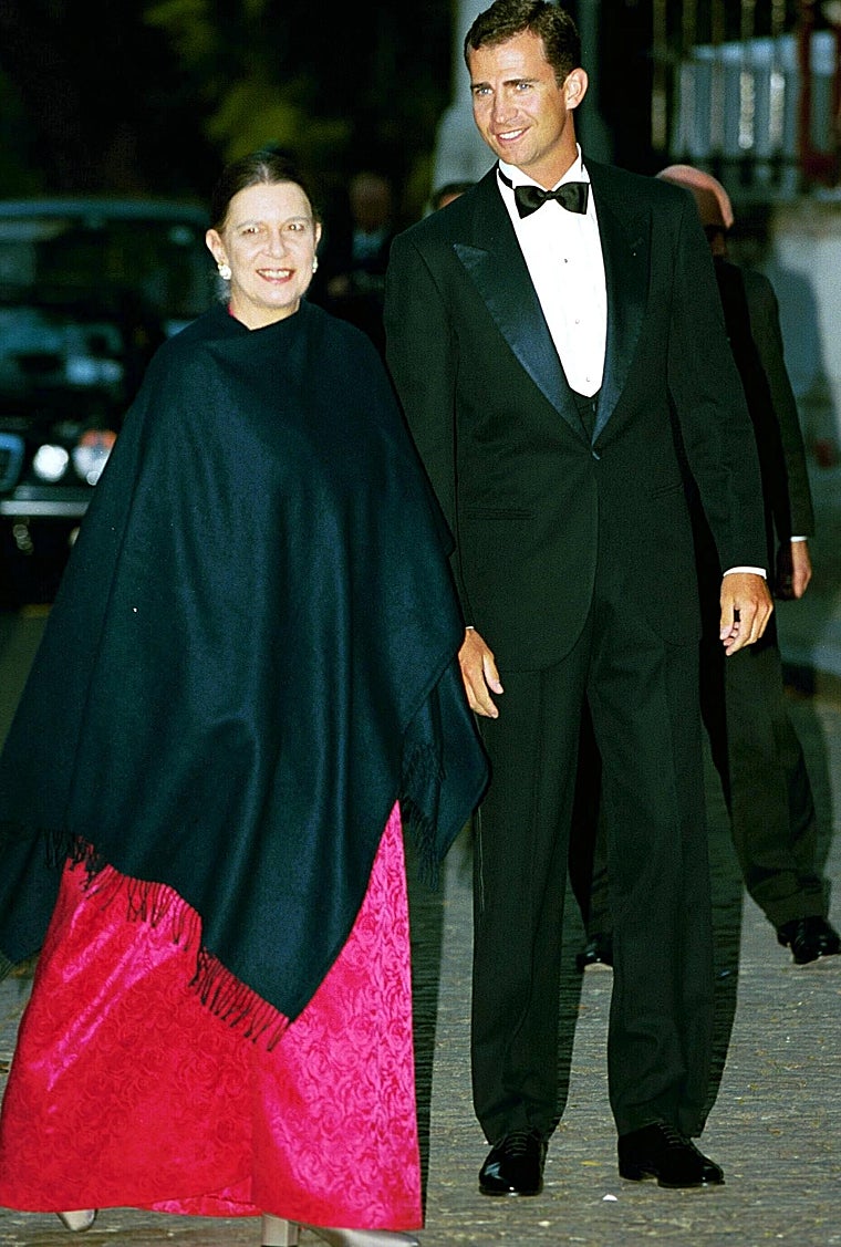 La Princesa Irene llega a la preboda de Alexia de Grecia junto al entonces Príncipe Felipe, el 15 de junio de 1999