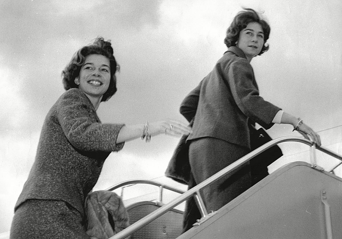 La Reina Sofía junto a su hermana Irene de Grecia