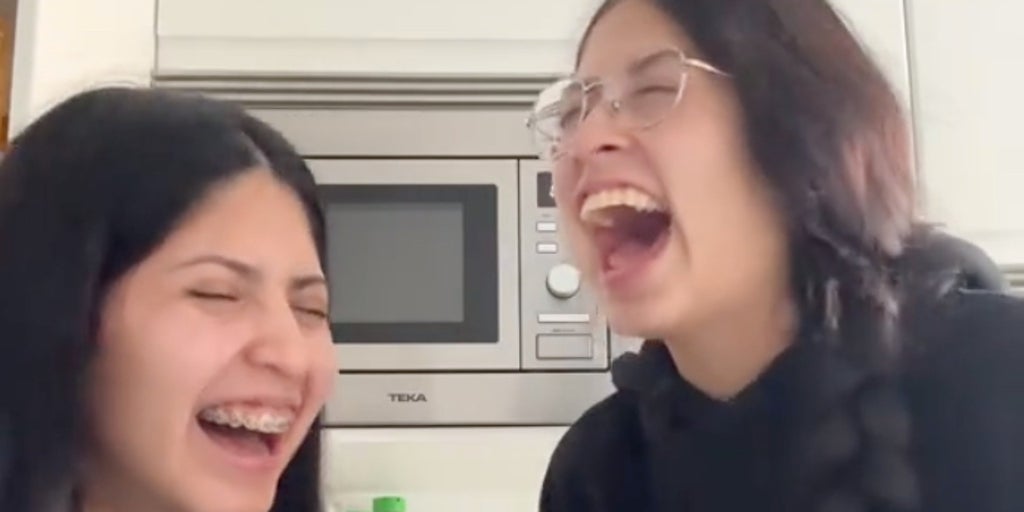 Dos chicas se confunden y compran entradas para Bunbury en vez de para Bad Bunny: «Ya decía yo que estaban baratas»