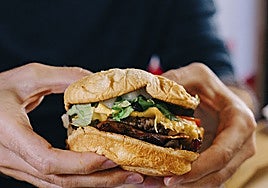 Sevilla, a punto de abrir su tercer Five Guys: «Solo  Madrid y Barcelona le ganan en locales»