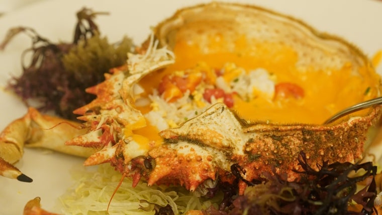 Centolla con salmorejo