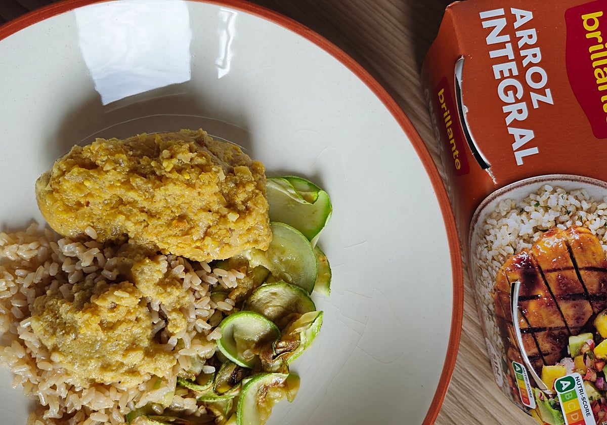 Pollo en pepitoria con calabacines y vasito de arroz integral Brillante