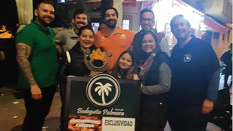 La familia Torrado celebrando el Chicharrón Dorado