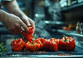 El truco infalible de Karlos Arguiñano para pelar pimientos sin cuchillo