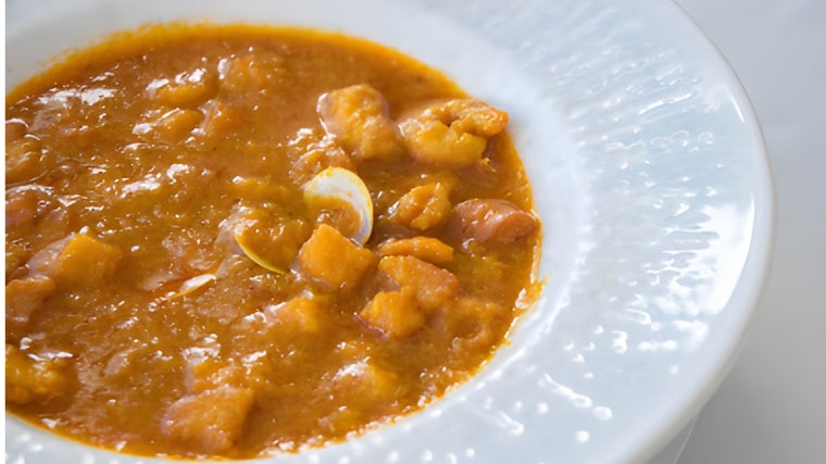 Sopa de rape de Las Palmeras, en Pedregalejo. Uno de los platos que protagonizan nuestro «Especial Navidad»