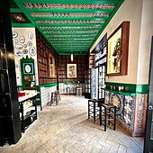 Taberna Zurbarán, del Grupo Tribeca, es una de las tabernas propuestas en esta guía para saborear la Navidad en Sevilla