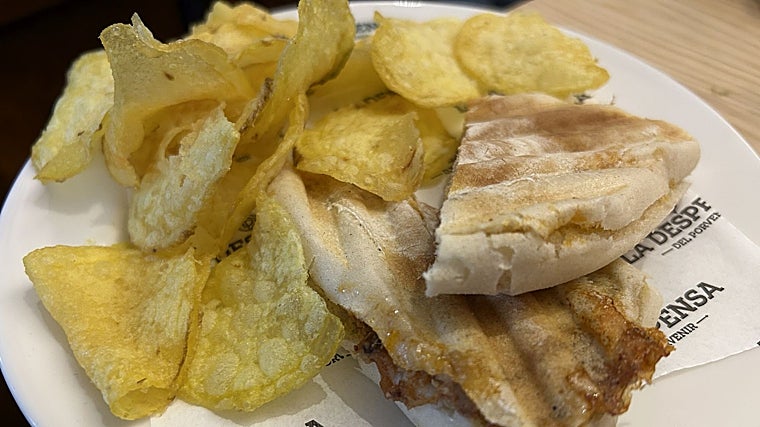 La Despensa del Porvenir, una abacería que no renuncia al cuchareo