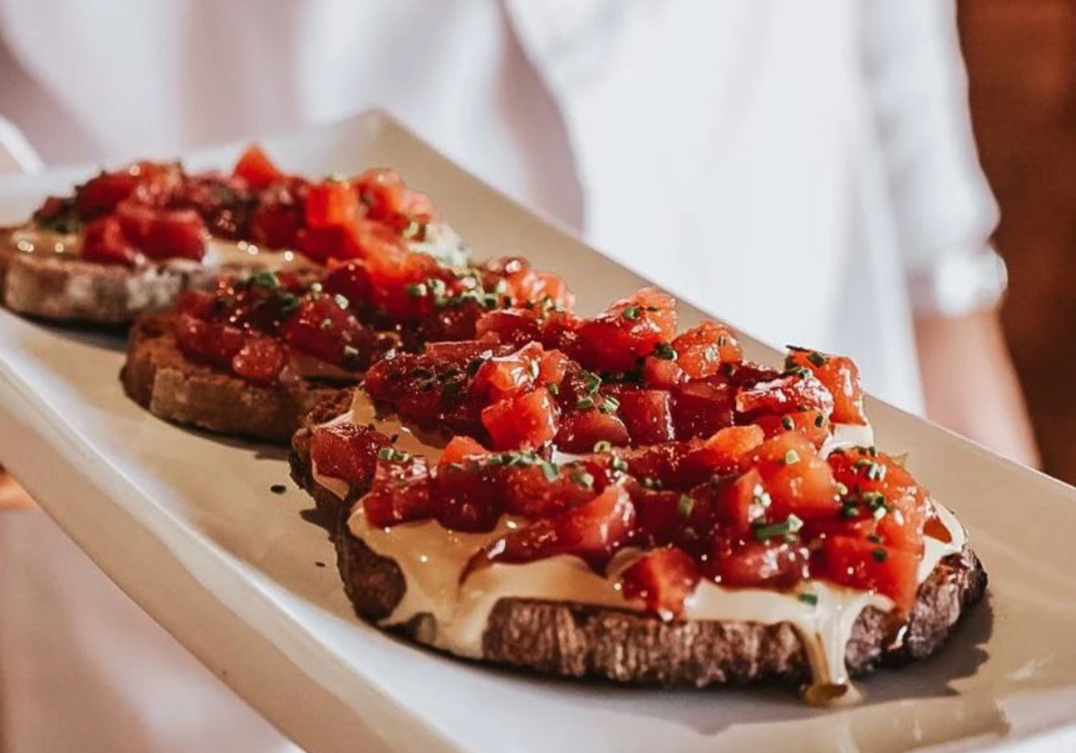 Tosta de atún rojo con mayo de soja