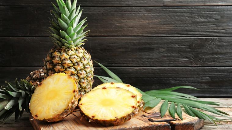 La piña es una fruta que nos ayuda a eliminar toxinas