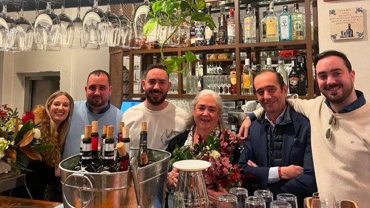 La gran familia de El Pisto, en La Herencia, situado en la plaza de San Pedro