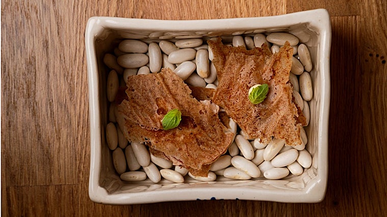 Enea sustituye su carta de tapas por un menú degustación inspirado en la cocina sevillana