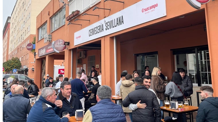 Ofrecen terraza para disfrutar del buen tiempo