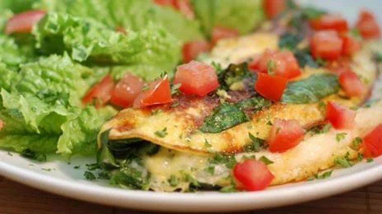 Las cenas rápidas que puedes hacer con una tortilla francesa para ahorrar tiempo