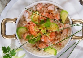 Arroz Brillante con calabacines y gambas