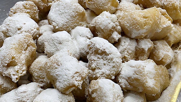 Dónde comer buñuelos en Málaga: la ruta imprescindible para los amantes de este dulce