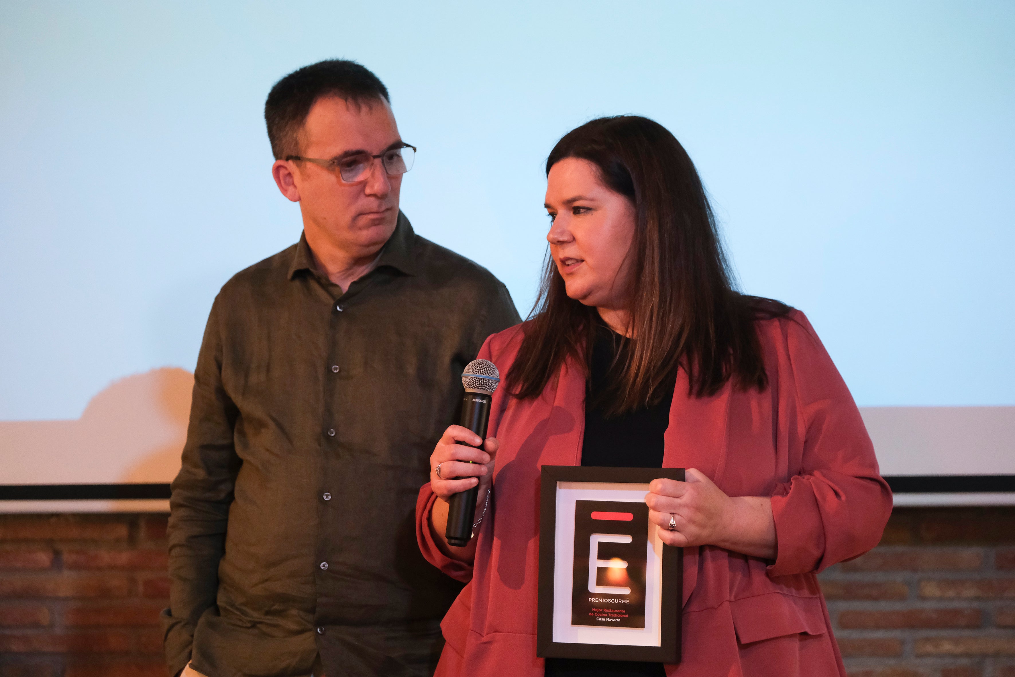 Asier Herrero, parrillero y propietario y Leire Herrero, cocinera y propietaria de Casa Navarra