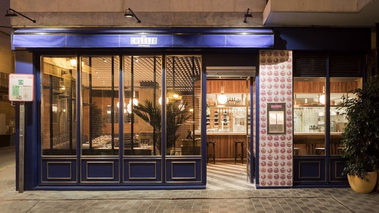 ¿Dónde comer en Semana Santa en Sevilla? - Barra Castizo