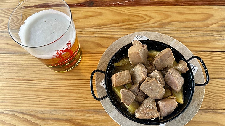 La Tardona, cocina de guisos y carnes a la brasa en El Tardón