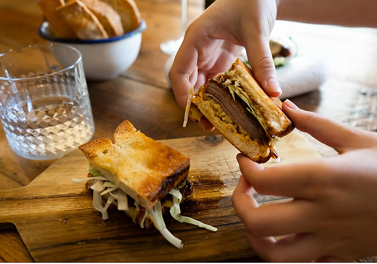 Montadito de Primeria Selection, uno de nuestros recomendados para tapear en Marbella