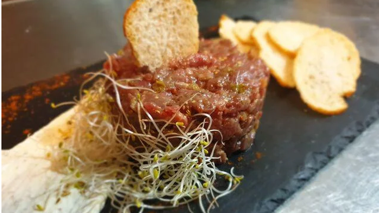 Steak Tartar de 4 Cuartos en Torremomlinos