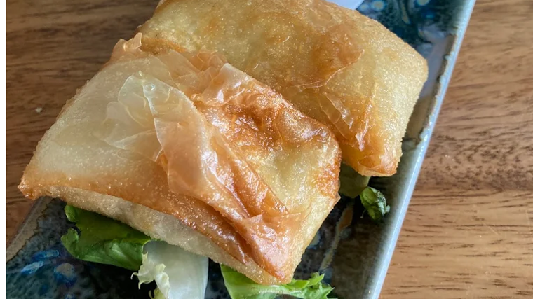 Wonton de atún rojo de 4 Cuartos en Torremomlinos