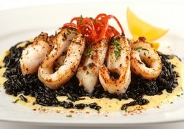 Arroz con calamares y ajos tiernos