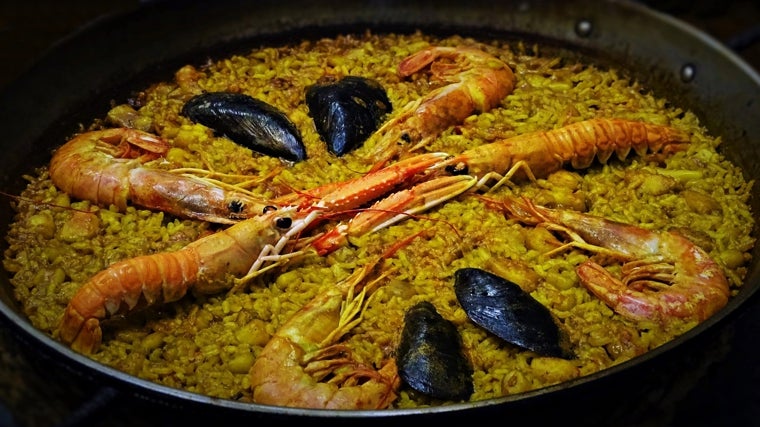 Paella de marisco del restaurante arrocería Casa Pepe Sanchís de Córdoba