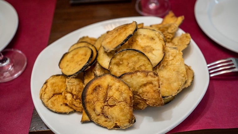 Plato de berenjenas fritas en la Taberna San Cristobal de Córdoba