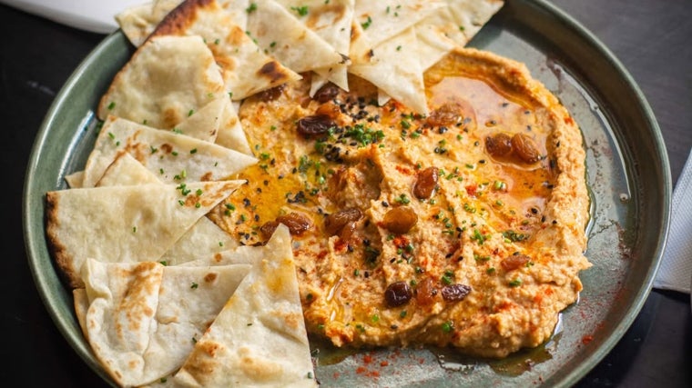 Estos son los 4 bares de Sevilla que compiten en el programa de Chicote por tener las mejores tapas