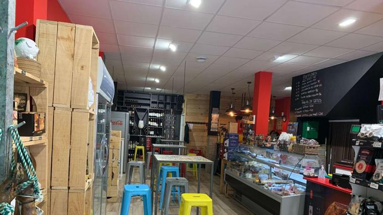 Interior del establecimiento DPata Negra en Rute, Córdoba