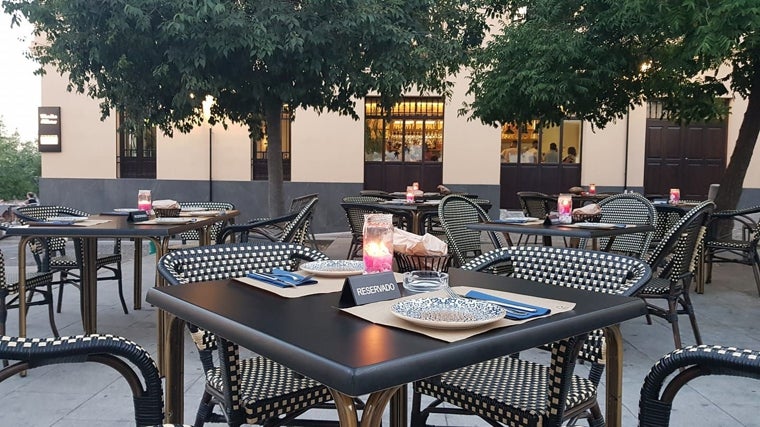 Terraza exterior de Moriles Ribera en Córdoba capital