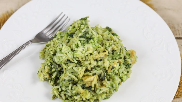 Arroz verde cremoso con espinacas paso a paso